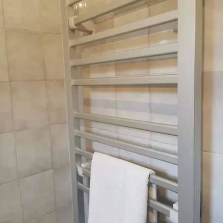 House Official Apartman *